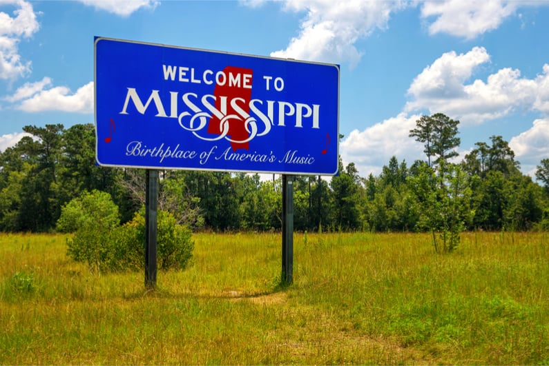 Mississippi welcome road sign